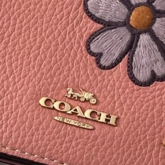 Coach Pink Leather Wallet with Embroidered Motifs - Picture 5 of 11